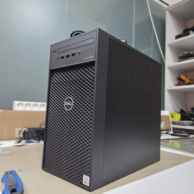 Kunnostettu 1v takuu Dell Precision 3650 Tower / i7-10700K / 32 Gt / 256 Gt SSD / Win11