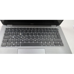 Kunnostettu C-luokka Dell...